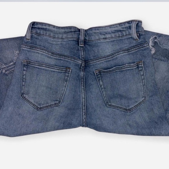 Zara Denim - Zara Women's Straight Leg Jeans in Blue